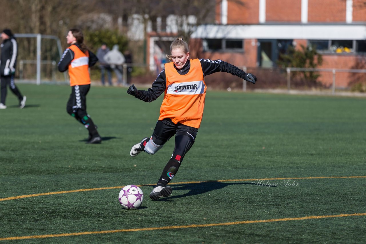 Bild 71 - B-Juniorinnen Halbfinale SVHU - Holstein Kiel : Ergebnis: 3:0